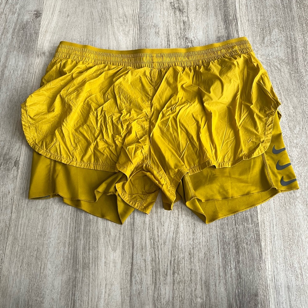 🥇Nike Yellow Running Shorts🥇